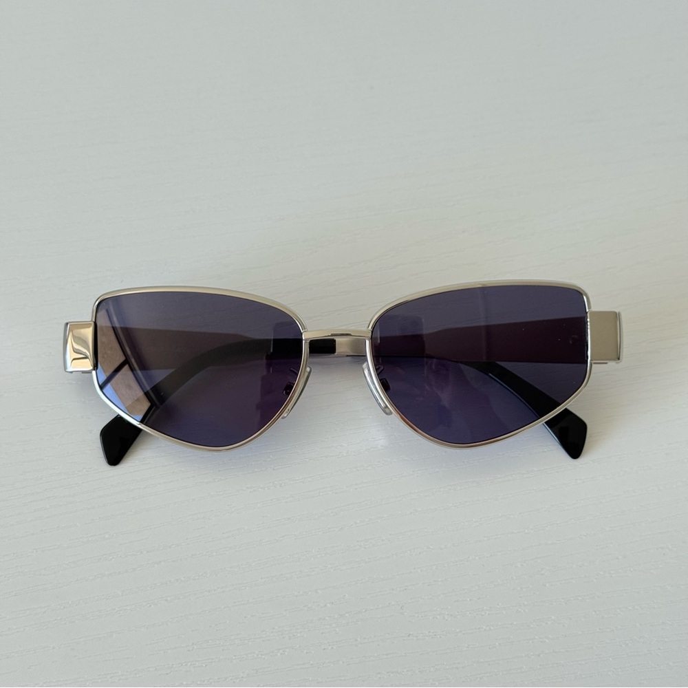 New! Celine Triomphe Sunglasses CL40293U 16V, Authentic - Picture 3 of 10